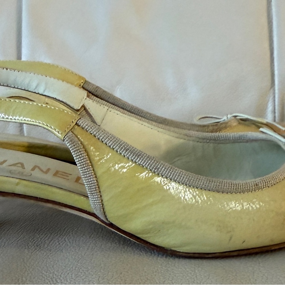 Vintage Chanel Slingback Heels, size 38 (US 8) - Picture 6 of 10